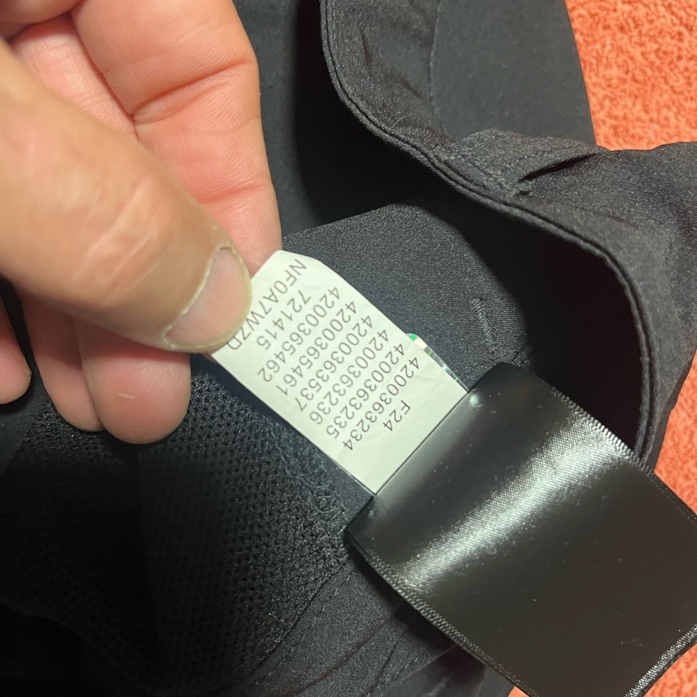 The North Face Paramount Zip-Convertible Travel Softshell Pants, 36x32 - Picture 4 of 10